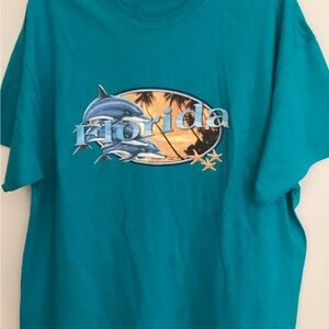56. Gildan Teal Short Sleeve Shirt with Dolphin Design NWOT